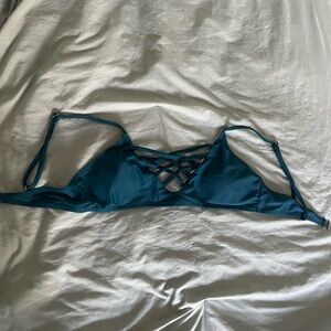 blue/turquoise criss cross bikini top!